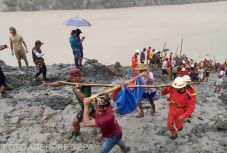 Száztizenhárom bányász vesztette életét egy földcsuszamlásban