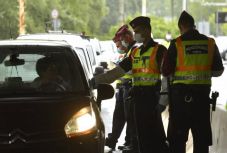 Ismét csak a kijelölt útvonalakon lehet áthaladni Magyarországon