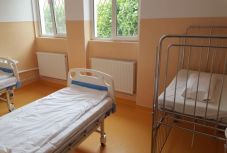 Amint életbe lép a karanténtörvény, a kormány mindent megtesz az esetszámok csökkentésére