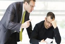 Kihirdette az államfő a munkavállalók diszkriminálását tiltó törvényt