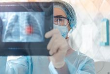 30 ezer koronavírusos kezelésére elegendő remdesivir érkezik az EU-ba