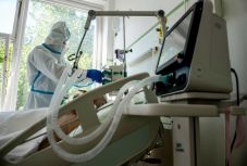 Az EU-ból most Romániában a legnagyobb a koronavírusos elhalálozások aránya