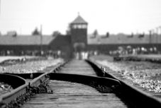 Washington európai országokat bírál, amiért késnek a holokauszt áldozatainak kárpótlásával