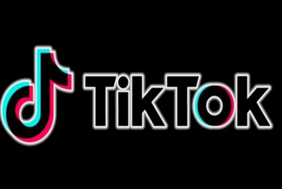 Peking tiltakozik, amiért Trump megtiltott minden ügyletet a TikTok és WeChat kínai anyacégeivel