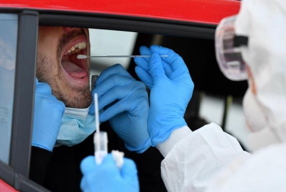 Koronavírus: jelentősen nőtt az új fertőzöttek száma Olaszországban