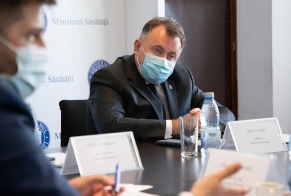 Mégis kötelezni akarják a maszkviselést az iskolákban – az órákon is