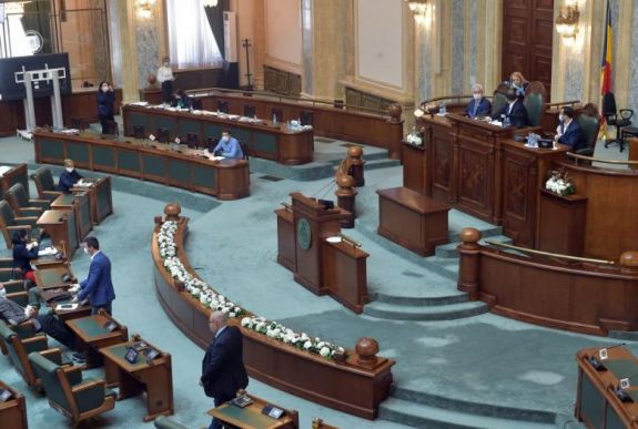 Elutasította a szenátus jogi bizottság az USR kétnapos szavazási javaslatát