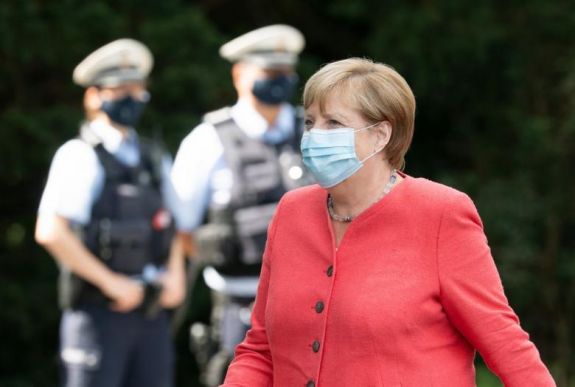 Merkel: nem lehet tovább lazítani a járványügyi korlátozásokat Németországban