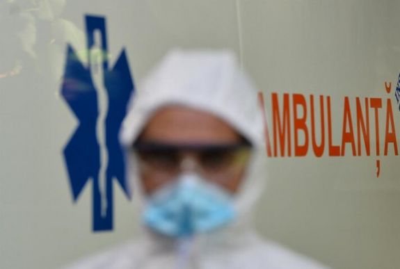 Koronavírus: 25 évesen halt meg a koltói magyar iskola tanárnője