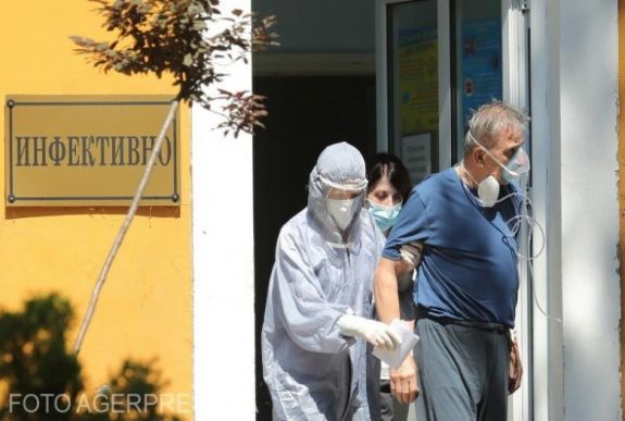 Szerbia nem vezet be kötelező karantént a külföldről hazatérőknek