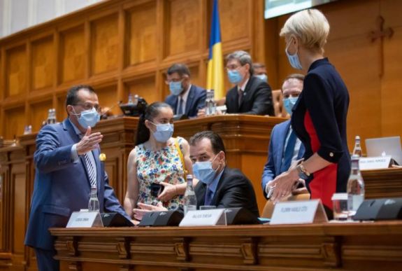 Alkotmánybírósághoz fordul a PNL, ha a PSD a rendes ülésszakban szavaz a bizalmatlansági indítványról