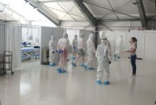 Már két beteget kezelnek az új marosvásárhelyi moduláris kórházban 