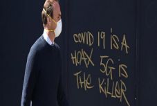 Kustán Magyari Attila: Libernyák szabadkőműves migránsok