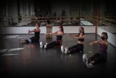 Tánc a „dobozon” kívül: a Szamos-parton lép fel a kolozsvári opera balettkara