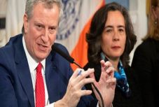 Lemondott New York egészségügyi vezetője, mert rossznak ítéli a járvány kezelését