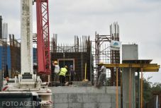 Megtört az építőipar lendülete: Erdélyben még tart az építkezési láz, Bukarest kezd kifulladni