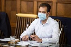 Ezeken a szabadtéri közterületeken Sepsiszentgyörgyön kötelező csütörtöktől maszkot viselni