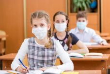 A szomszédban várhatóan csak az elemisták indulnak iskolába szeptemberben