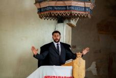 Ingyen utazza be a világot a rap-rajongó nyárádmenti unitárius lelkész