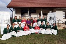 Erdély legjei – Szilágy megye: a „Varrd magad a viseleted!” tanfolyam (VIDEÓ)