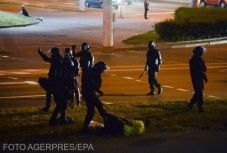 Több mint 50 tüntető és 14 rendőr sérült meg a fehéroroszországi zavargásokban