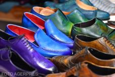 Sorvad a hazai lábbeligyártás: újabb erdélyi cipőgyár zárt be