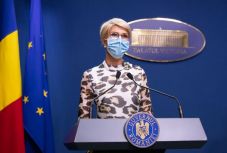 Sürgősségi rendeletet fogadtak el félmillió táblagép vásárlásáról