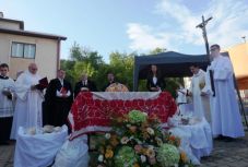 „A kezdet az egésznek a fele” – Szent István-napi búcsú és kenyérszentelés Kolozsváron