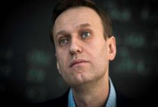 Navalnij egyelőre nem szállítható az omszki kórház főorvosa szerint