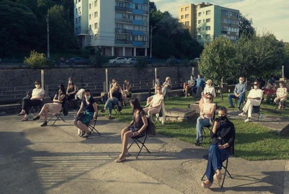 Nyitás: inkább szabadtéren maradnak az előadások, amíg az időjárás engedi