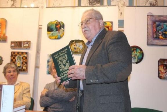 Cseke Péter erdélyi irodalomtörténészt, egyetemi tanárt díjazta a Magyar Művészeti Akadémia