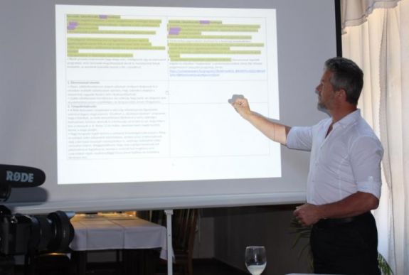 Lopott választási programmal kampányol ellenfele szerint az egyik baróti polgármesterjelölt