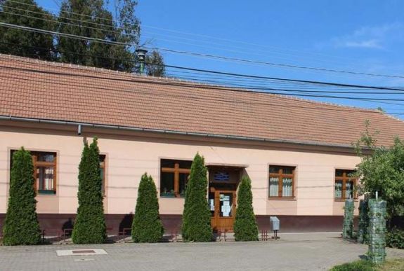 Máris bezártak egy romániai iskolát koronavírus-fertőzés miatt