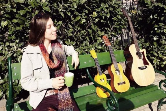 Szatmárról Hajós András műsorába – Hütter Dóra „sunny pop”-dalszerzővel beszélgettünk