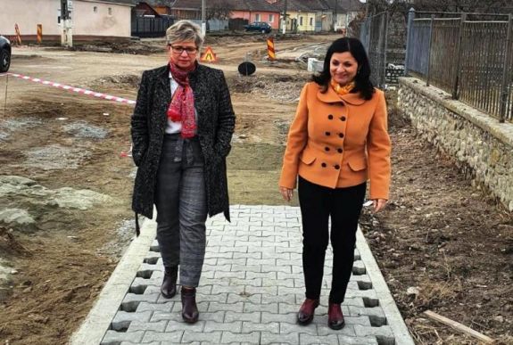 Nagyenyed az egyetlen megyei jogú város, amelyet két nő vezet, sikeresen – egyikük magyar