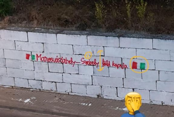 Kampányfinis: nacionalista uszítás Marosvásárhelyen, elrontott olasz zászlóval