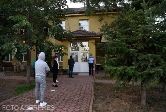 Helyhatósági választások: kevesebben mentek el szavazni 12 óráig, mint négy éve