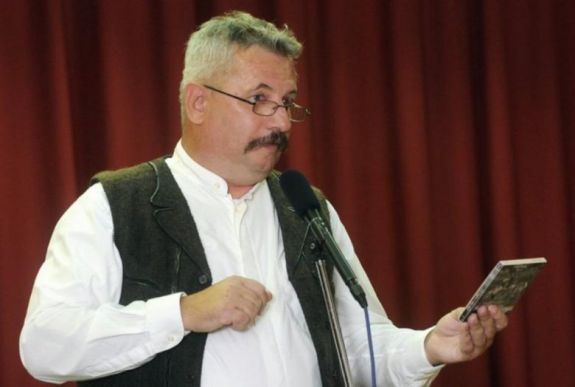 Elhunyt Dsupin Pál népzenész, kutató, egyetemi tanár