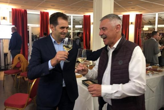 Antal Árpád: az erdélyi magyar közösség történelmet írt