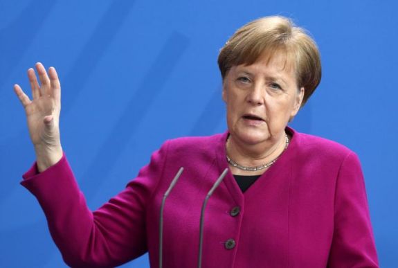 Az Azerbajdzsán és Örményország közötti konfliktus rendezését sürgeti Angela Merkel