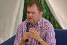 Elfogadta a szenátus az RMDSZ tanügyet és önkormányzatokat érintő javaslatát