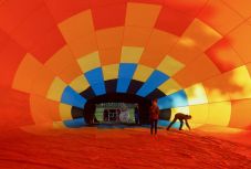 Erdély legjei – Kovászna megye: hőlégballonos repülés Kézdivásárhely fölött (VIDEÓ)