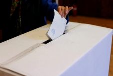 Hivatalos: december 6-án lesznek a parlamenti választások