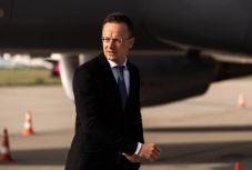 Szijjártó Péter a fehérorosz külügyminiszterhez fordult a minszki katolikus érsek érdekében