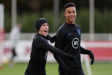 Nemzetek Ligája: lányokat vitt szobájába az angol válogatott két újonca