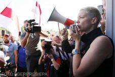 Elrabolták Minszkben Marija Kalesznyikava fehérorosz ellenzéki vezetőt