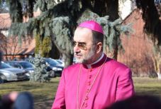 Pozitív lett a gyulafehérvári érsek koronavírustesztje – kórházba szállították