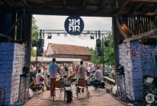 Ha fesztivál nem is, szeptemberi koncertek lesznek a mérai csűrben