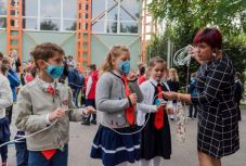 Kötelező a maszk az iskolákban: hogyan hat a diákok, tanárok egészségére? 