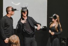 Amikor a színház segít kilépni a szerepeinkből – új iskolai előadást mutatott be a Váróterem Projekt